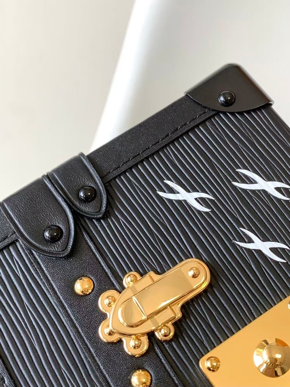 Louis Vuitton Petite Malle Black Epi Leather Shoulder Bag - Picture 5 of 7